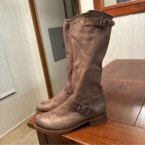 Frye Taupe Leather Buckle Boots Women’s 8B Slouch